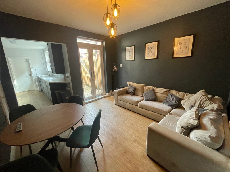 Portland Street - 5 Bed, 3 Bath - Bills Inclusive - Thumbnail 14